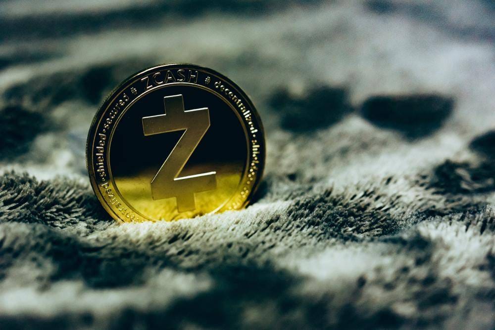 Zcash (ZEC) – Đồng coin duy nhất “bay màu xanh” giữa thị trường đỏ lửa
