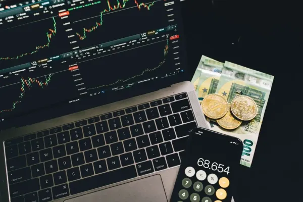 Liệu Bitcoin có đang tách khỏi thị trường truyền thống?