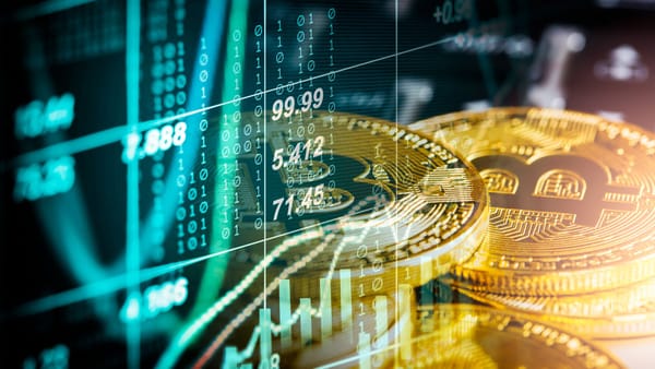 Ai Thật Sự Kiểm Soát Giá Bitcoin Năm 2025? Cá Voi, Lập Trình Viên Hay Chính Phủ?
