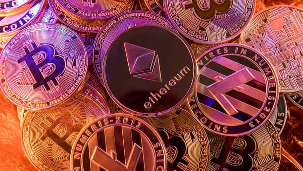 Tổng hợp tin tức Crypto ngày 6/6: Alex Protocol bị hack 8,3 triệu USD, ETF Spot ETH hút vốn mạnh, tranh cãi chính trị về luật CLARITY và mối quan hệ giữa Trump và crypto