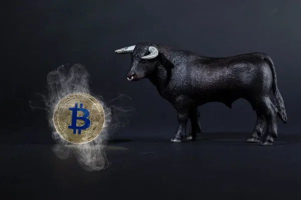 Bitcoin: Phe bò tiếp tục mua đáy nhưng liệu có giữ vững mốc 112.000 USD?